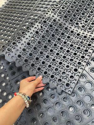 Black Anti Fatigue Mat with Holes for Work Place or Factory