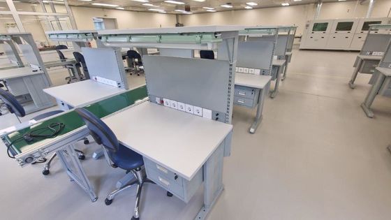 Customized Adjustable Industrial ESD Workbench For Electronics Assembly Lab Heavy Duty Work Table