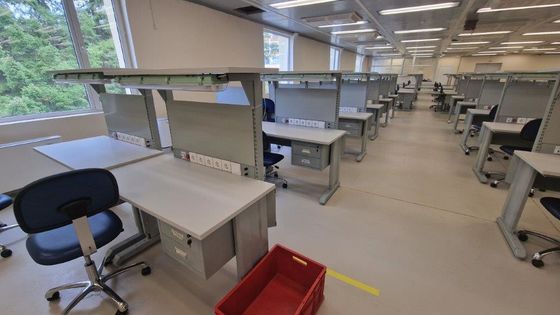 Customized Adjustable Industrial ESD Workbench For Electronics Assembly Lab Heavy Duty Work Table