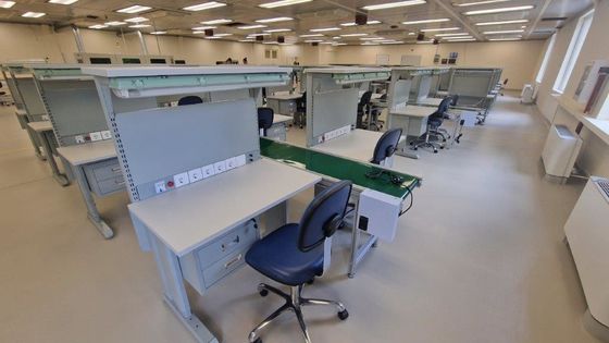 Customized Adjustable Industrial ESD Workbench For Electronics Assembly Lab Heavy Duty Work Table